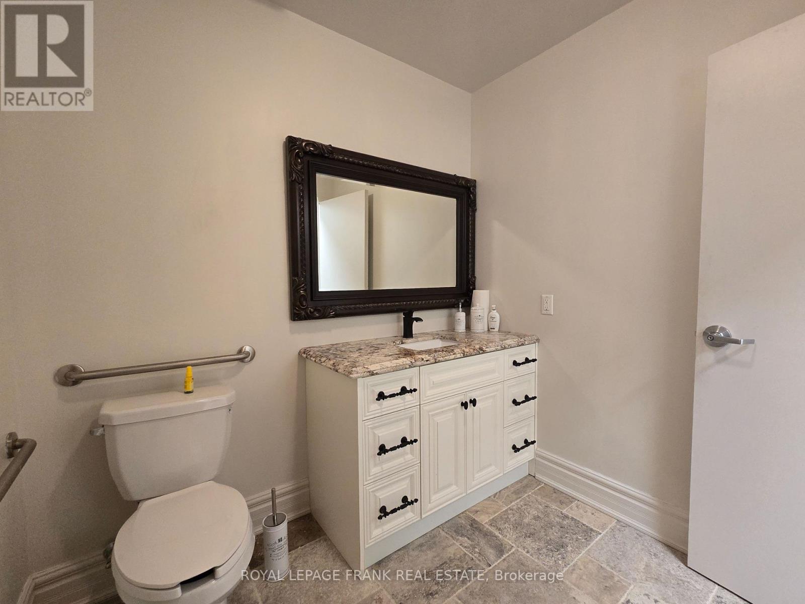 A2 - 1472 Thornton Road N Property Photo 5