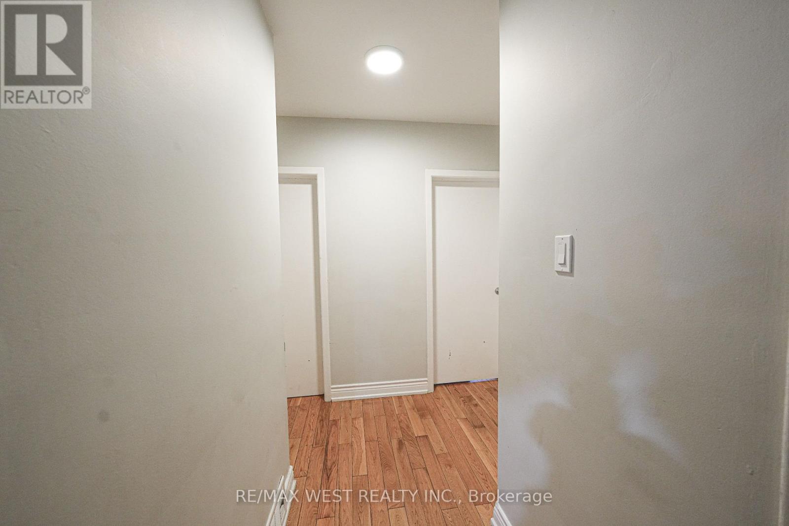812 Kennedy Road Property Photo 9