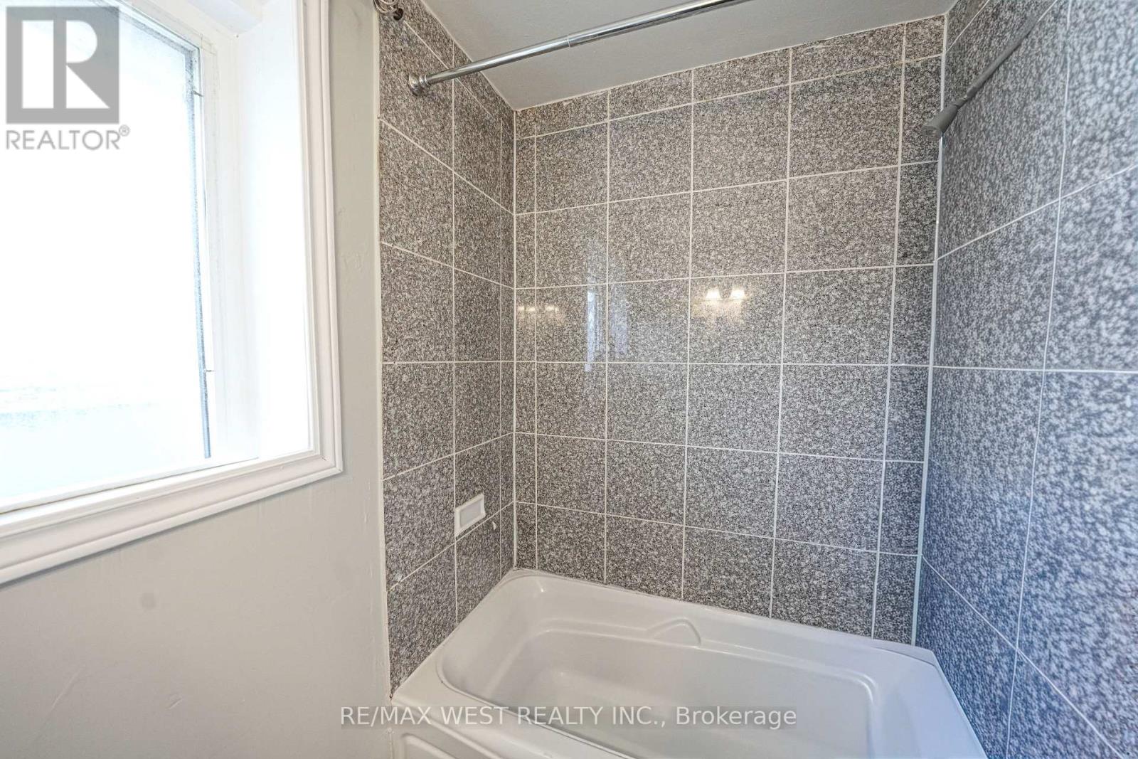 812 Kennedy Road Property Photo 15