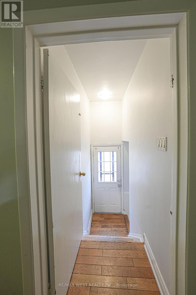 812 Kennedy Road Property Photo 16
