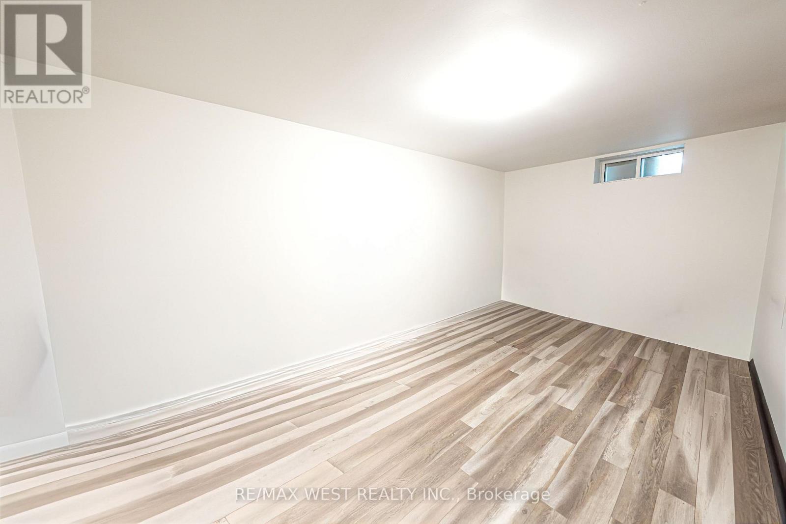 812 Kennedy Road Property Photo 18