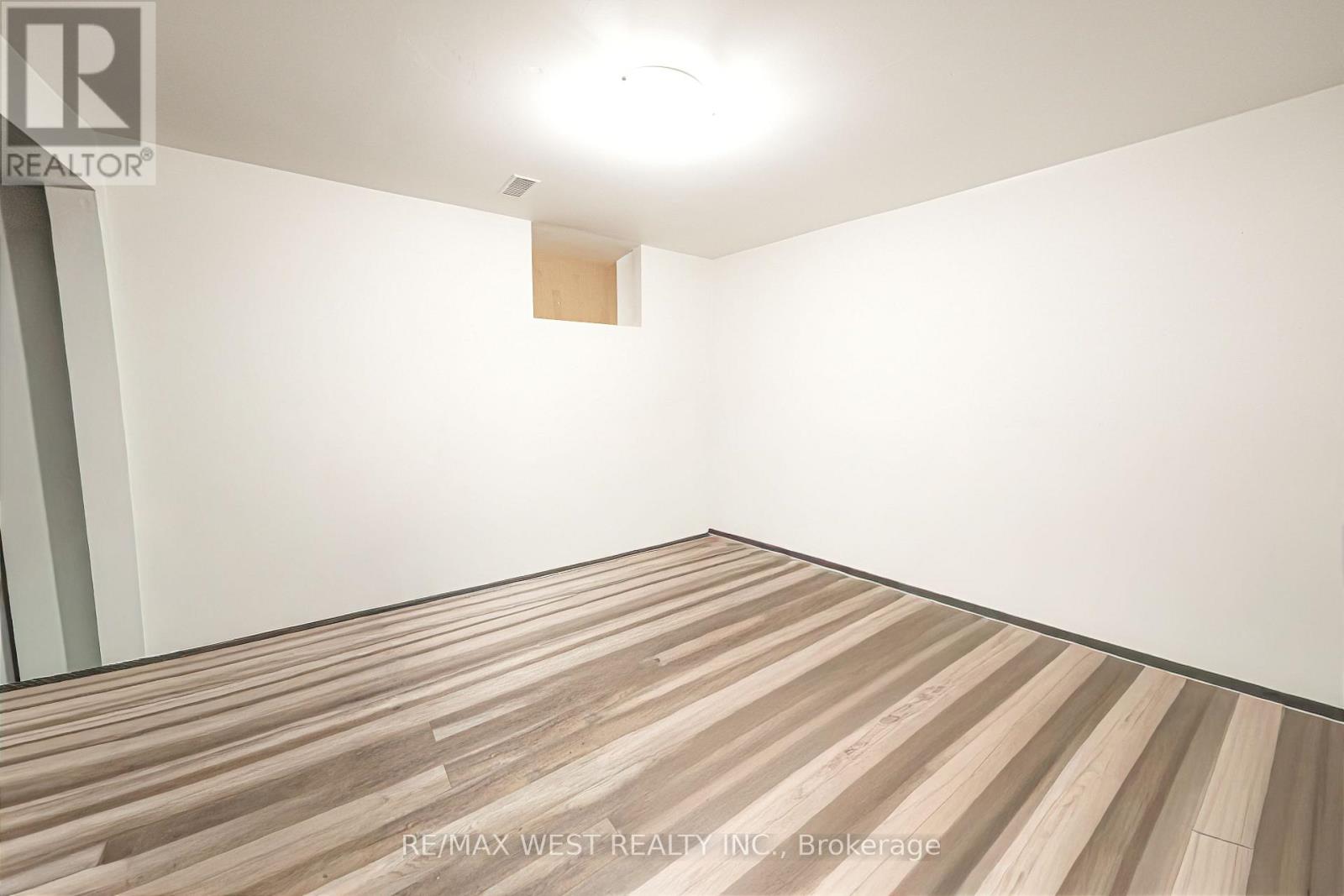 812 Kennedy Road Property Photo 19