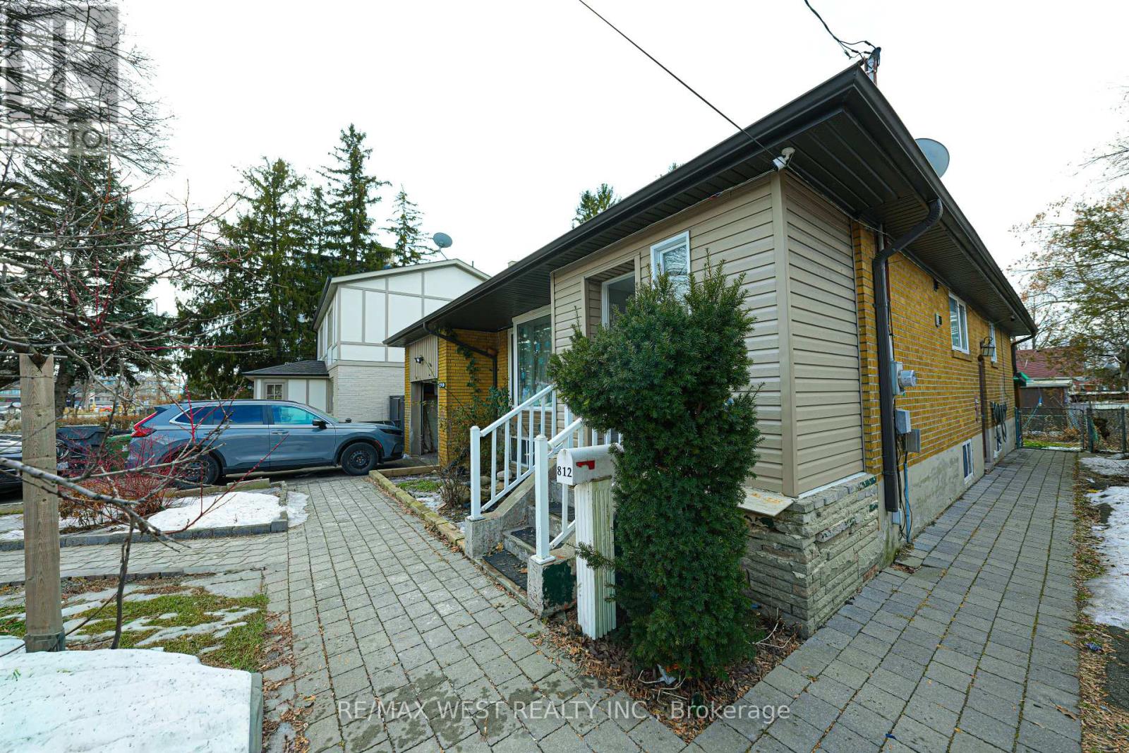 812 Kennedy Road Property Photo 21