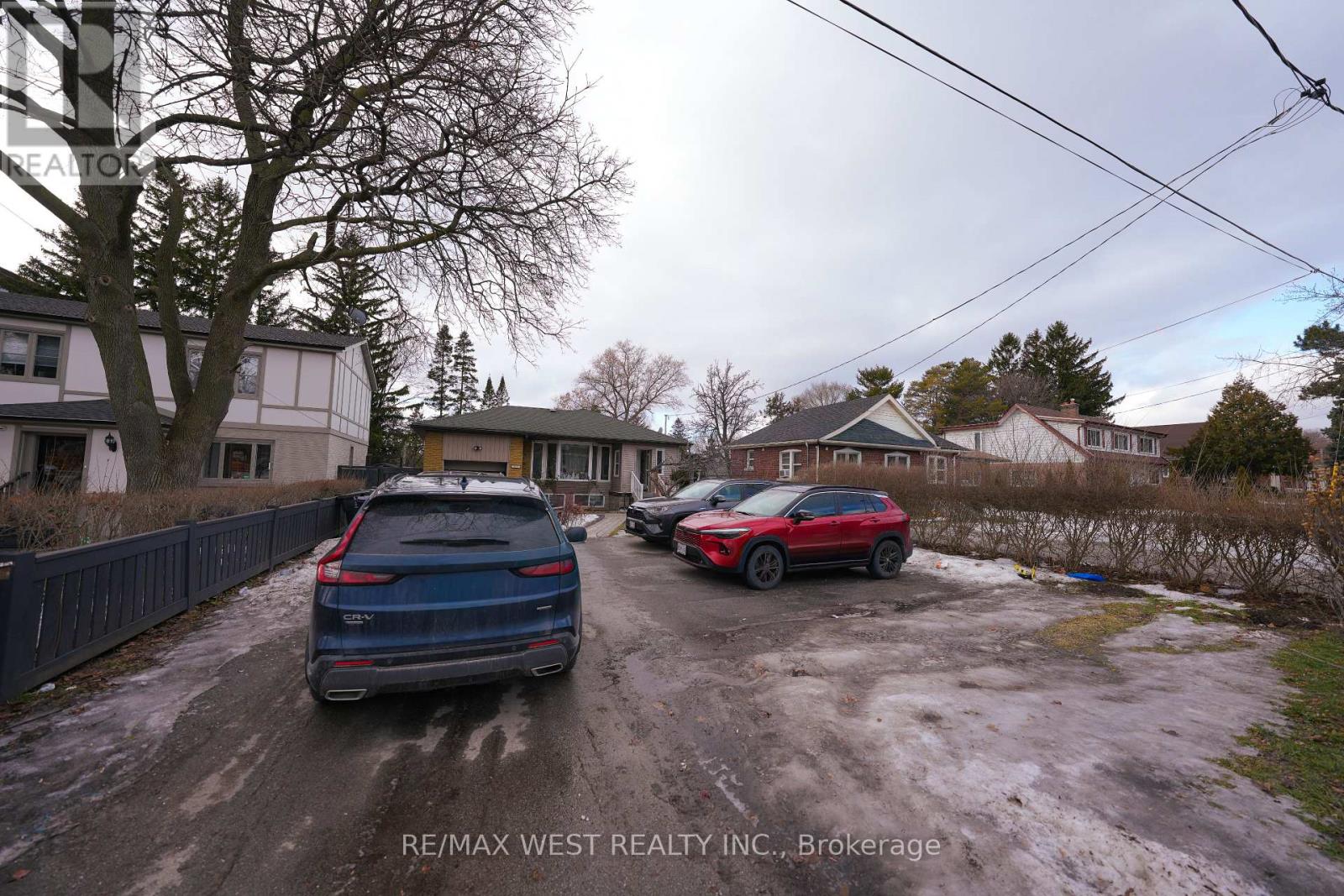 812 Kennedy Road Property Photo 23