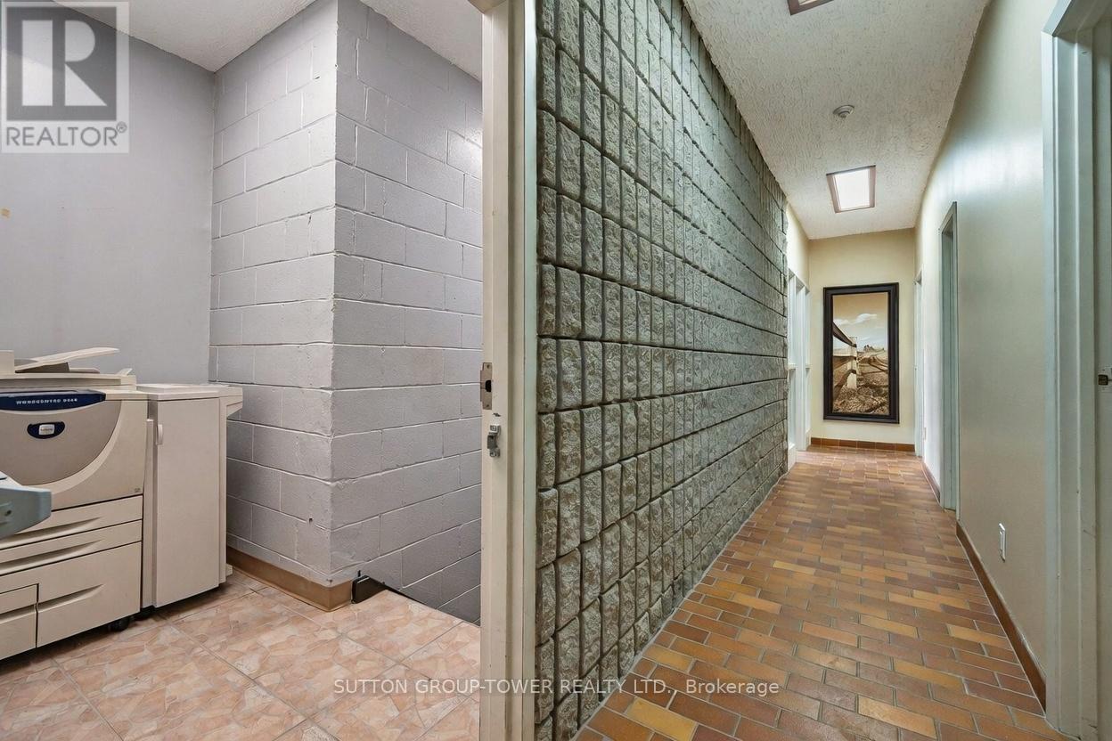 6 Collinsgrove Road Property Photo 5