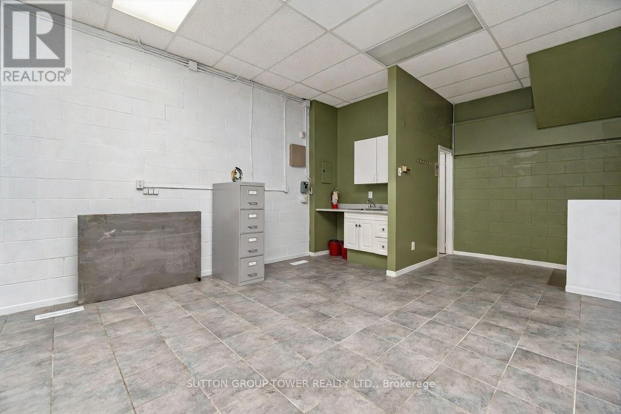 6 Collinsgrove Road Property Photo 10