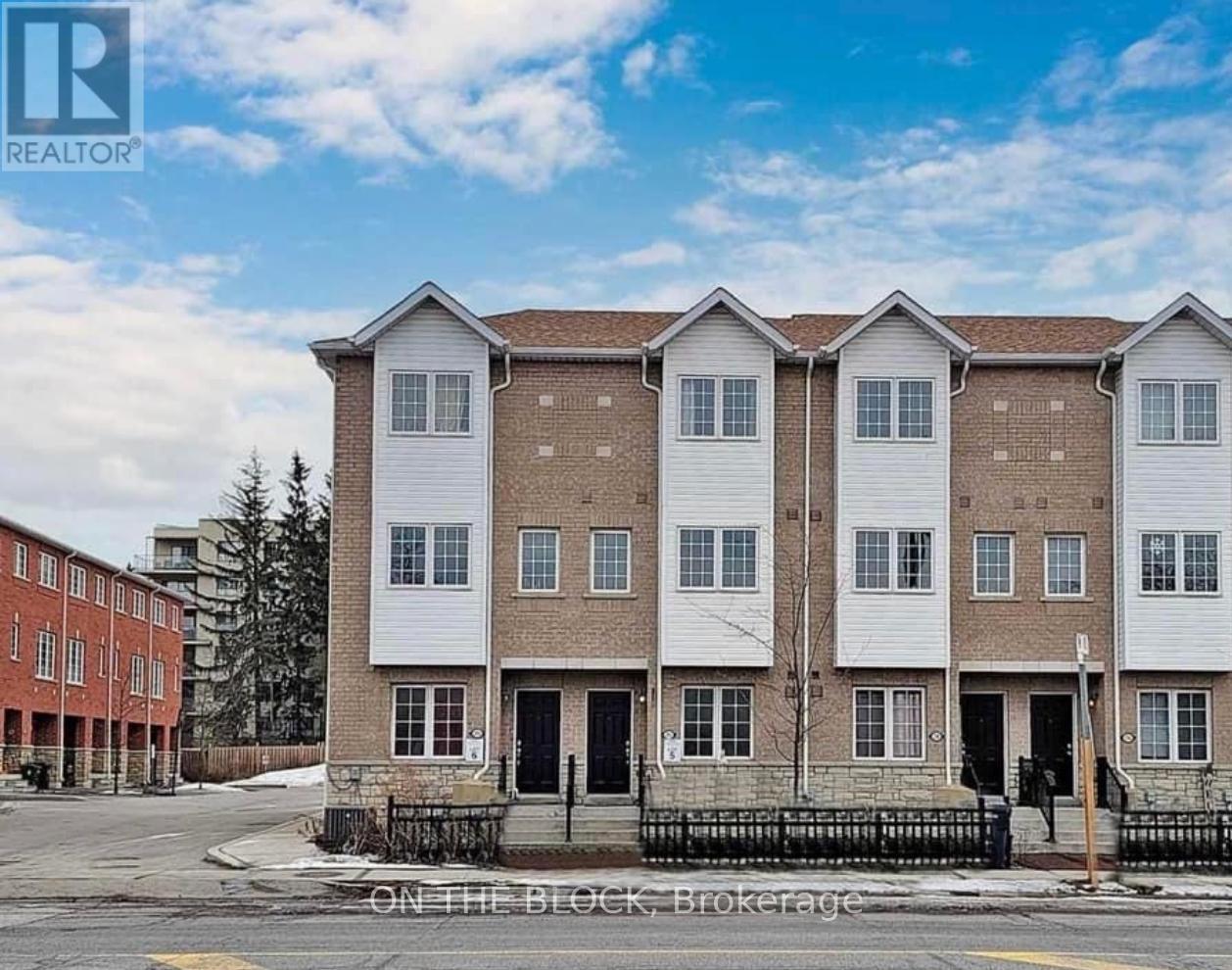 3761a St Clair Avenue E Property Photo 1