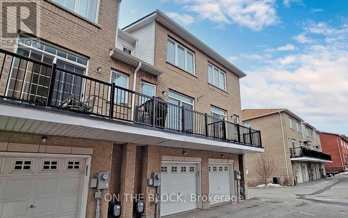3761a St Clair Avenue E Property Photo 11