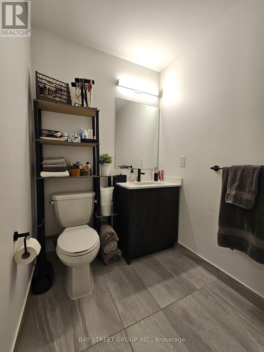 801 - 2369 Danforth Avenue Property Photo 14