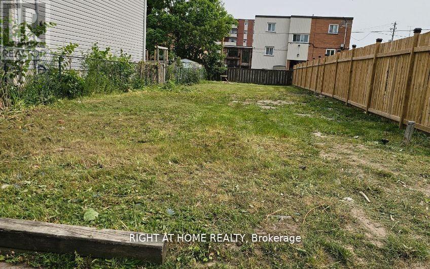 361 Adelaide Avenue W Property Photo 2