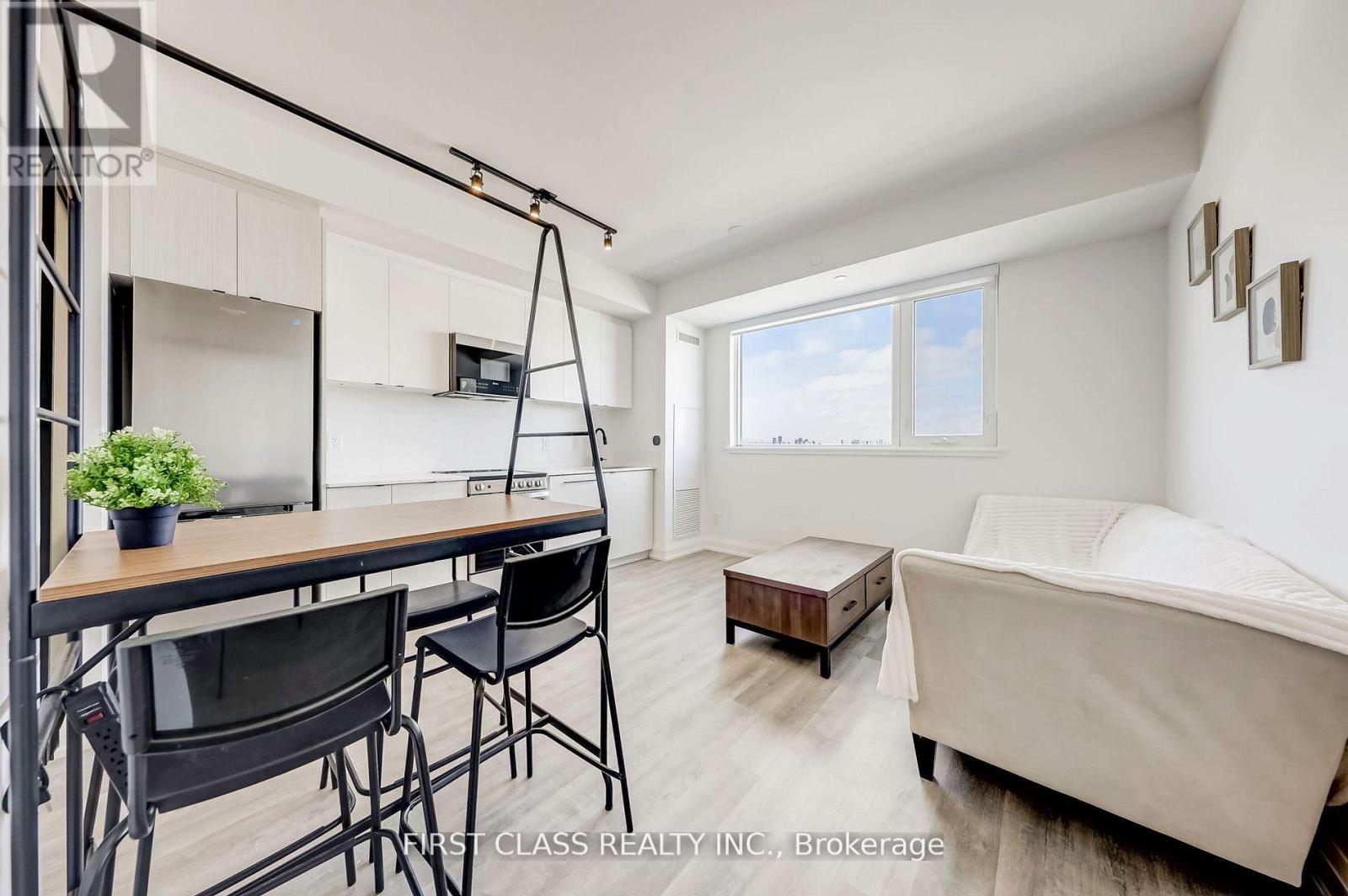 904 - 2369 Danforth Avenue Property Photo 7