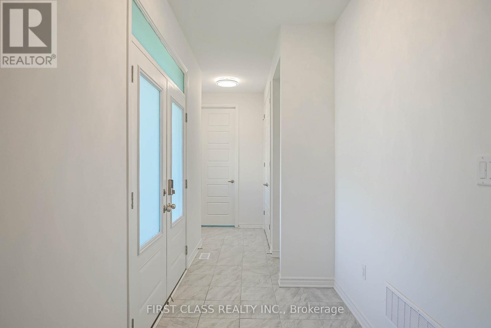 1913 Narcissus Gardens Property Photo 6