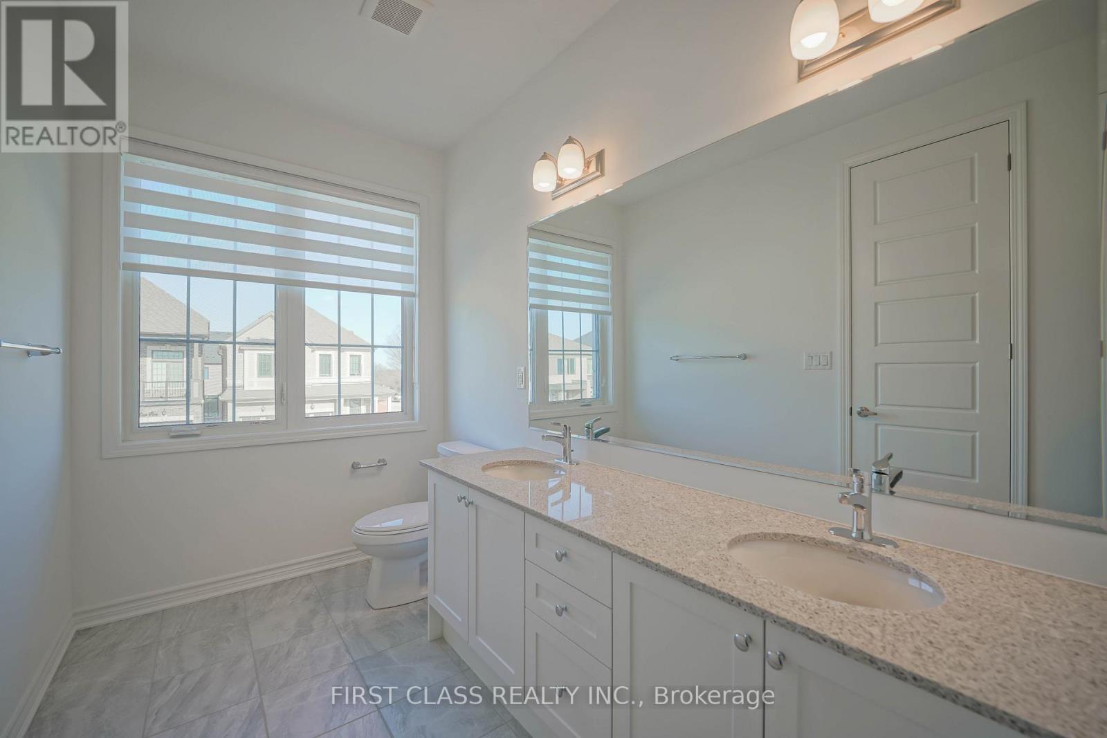 1913 Narcissus Gardens Property Photo 16