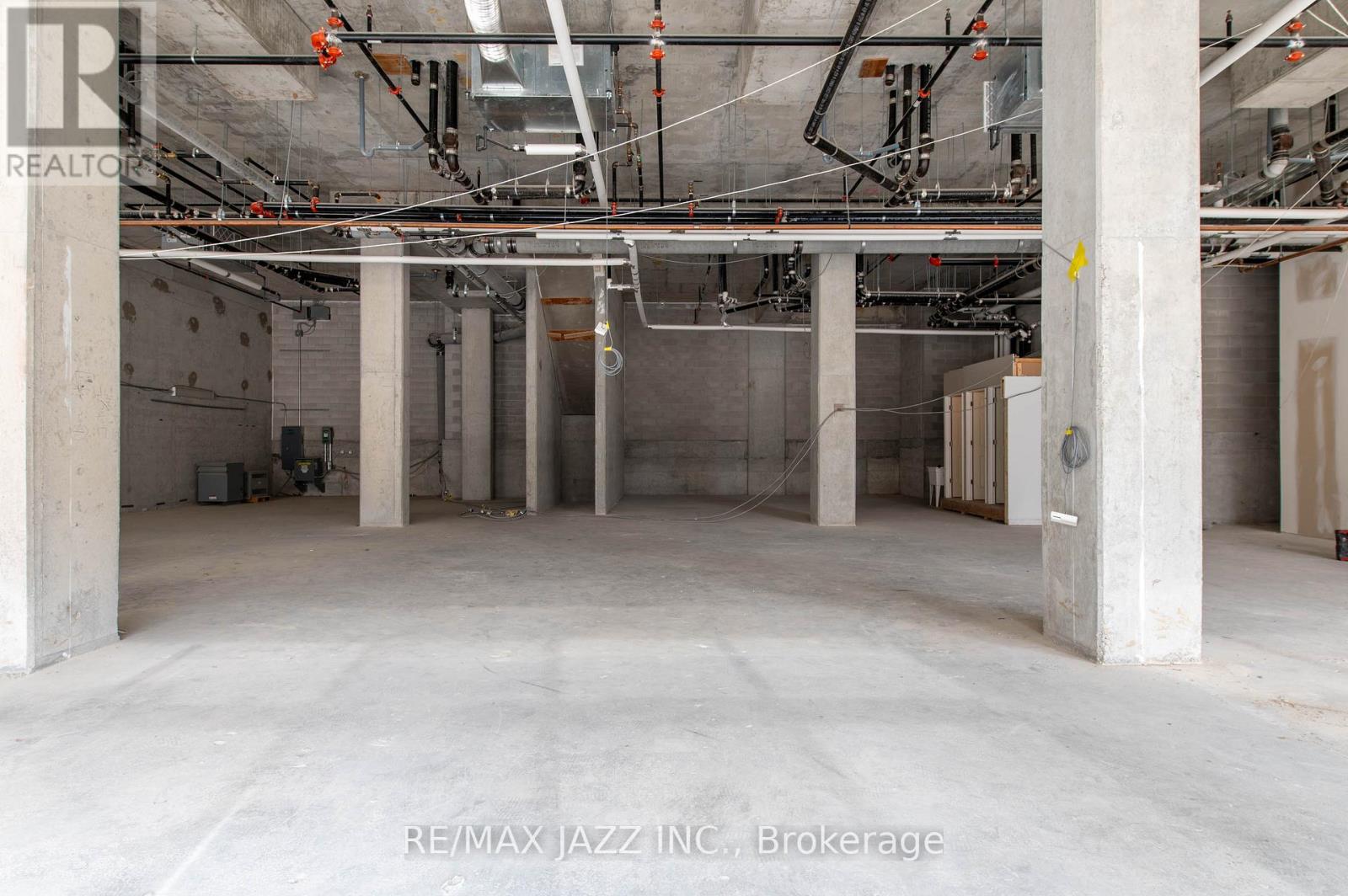 1 - 100 Bond Street E Property Photo 7