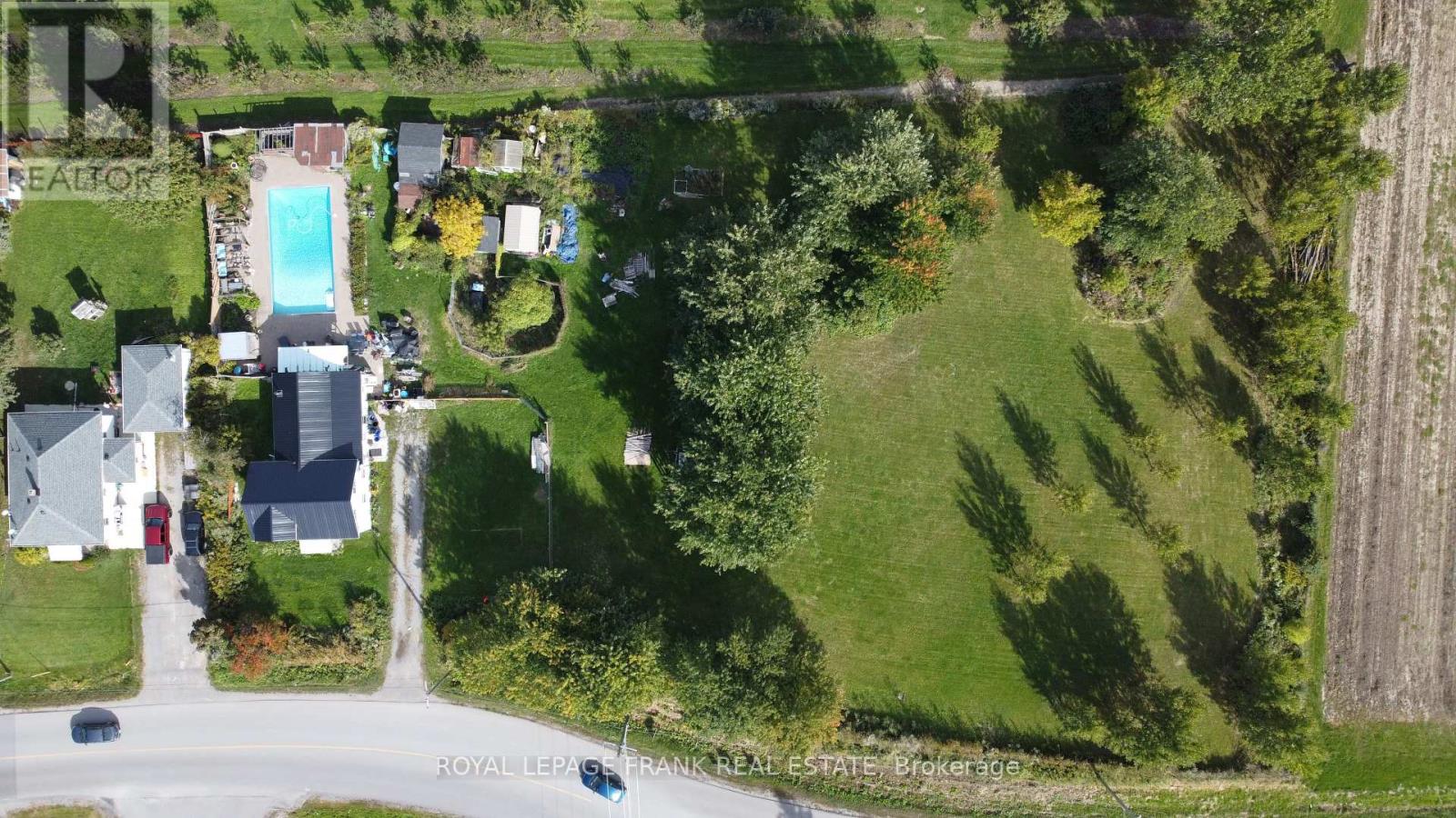 2009 Maple Grove Road Property Photo 4