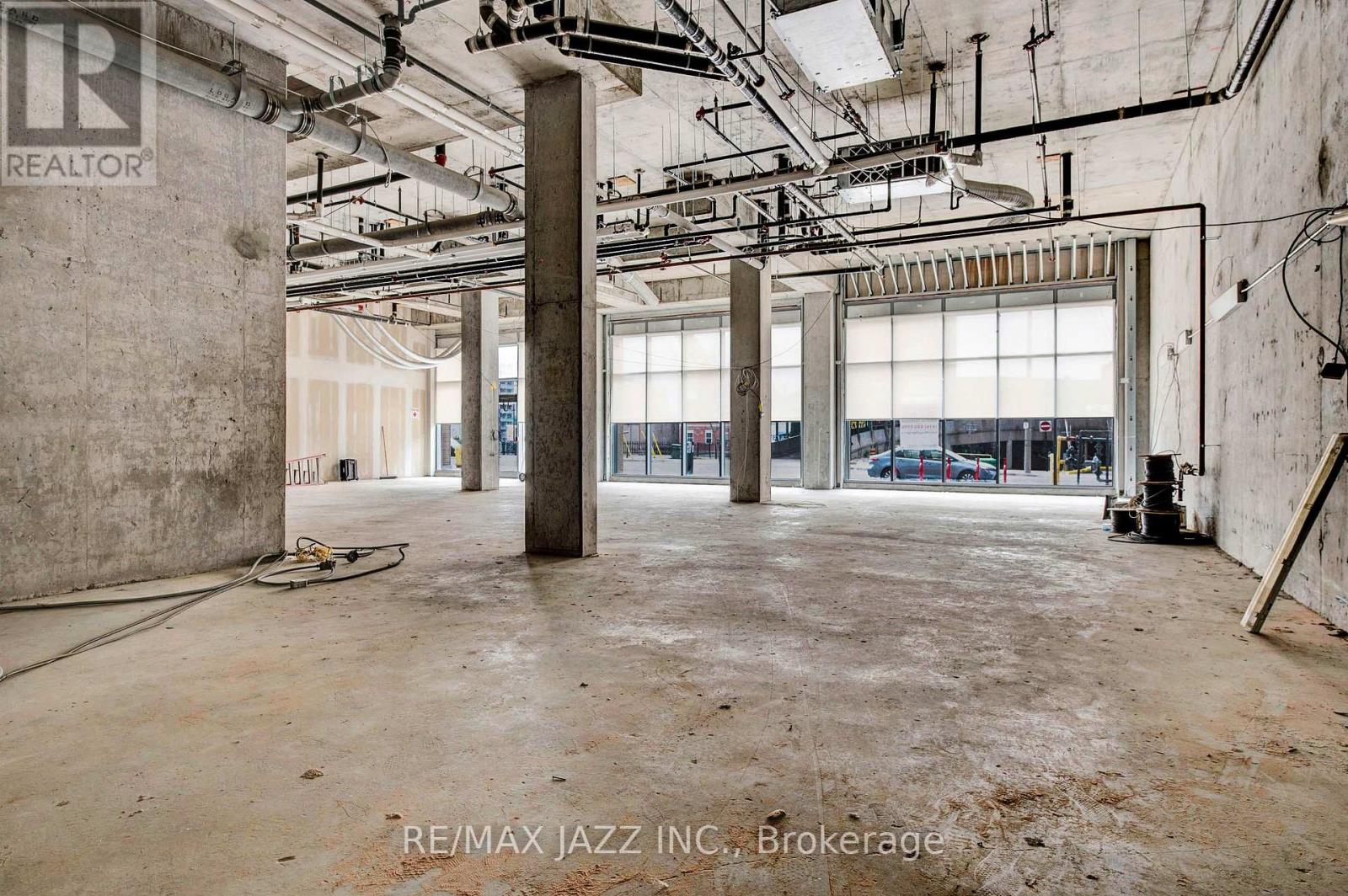 1b - 100 Bond Street E Property Photo 10