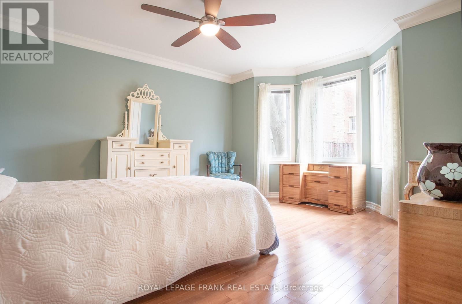 2940 Lakeview Boulevard Property Photo 7