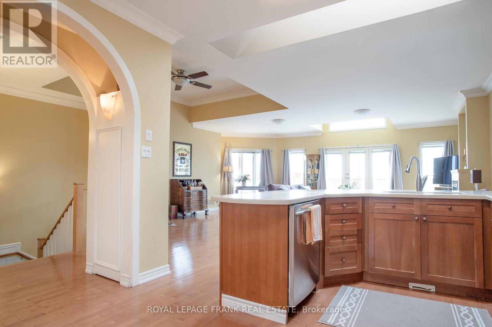 2940 Lakeview Boulevard Property Photo 9