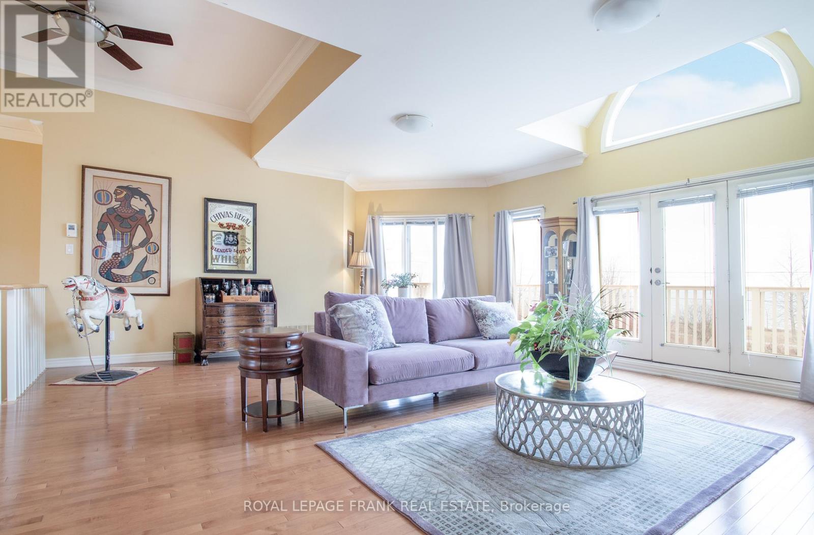 2940 Lakeview Boulevard Property Photo 12