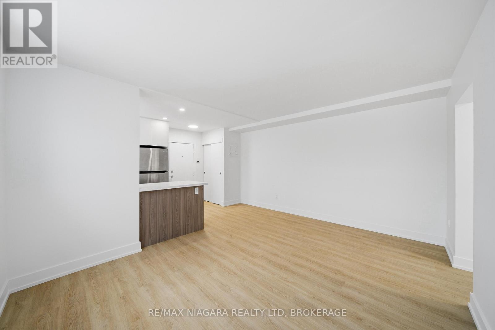 Unit B - 993 O'connor Drive Property Photo 6