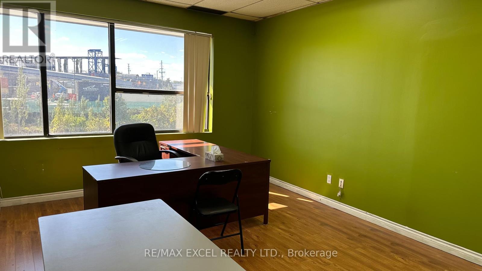 208 - 55 Nugget Avenue Property Photo 6