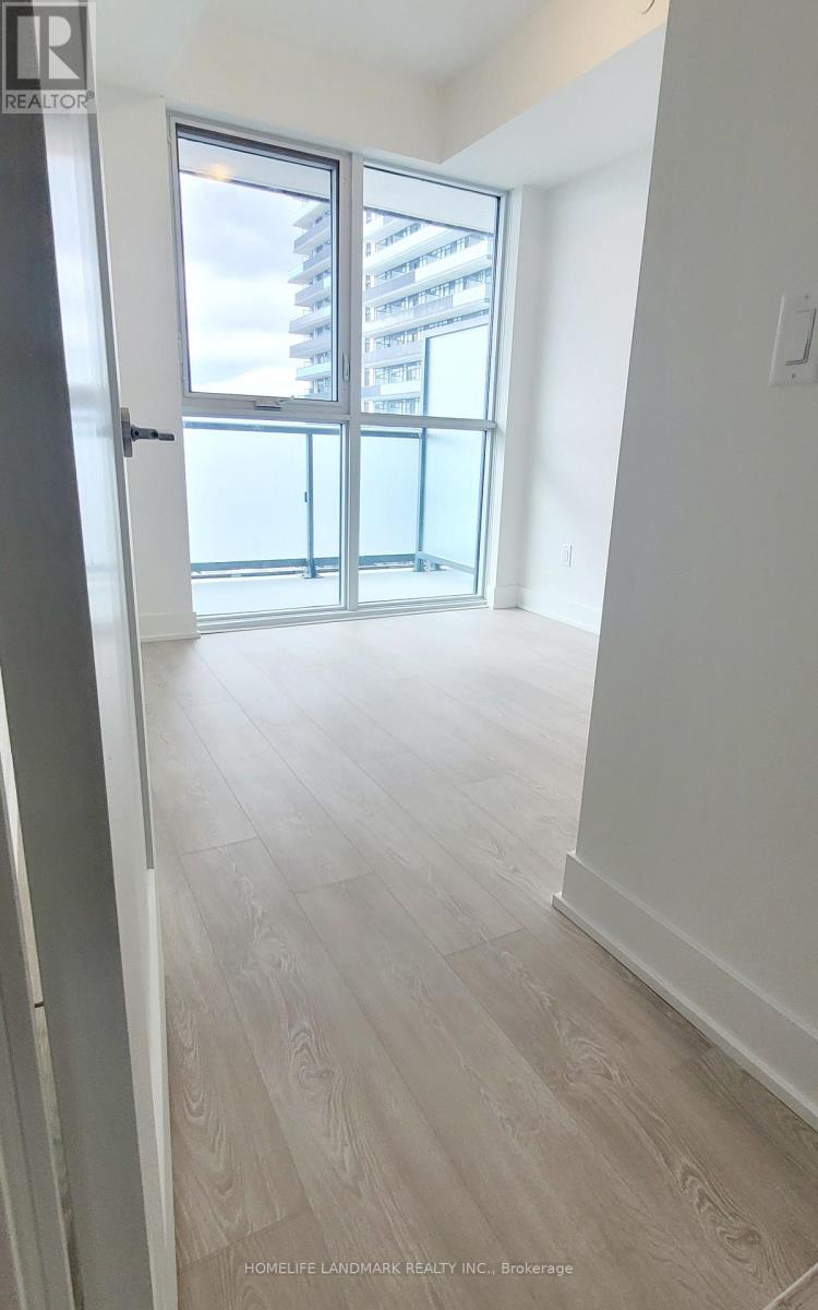 724 - 2545 Simcoe Street N Property Photo 4