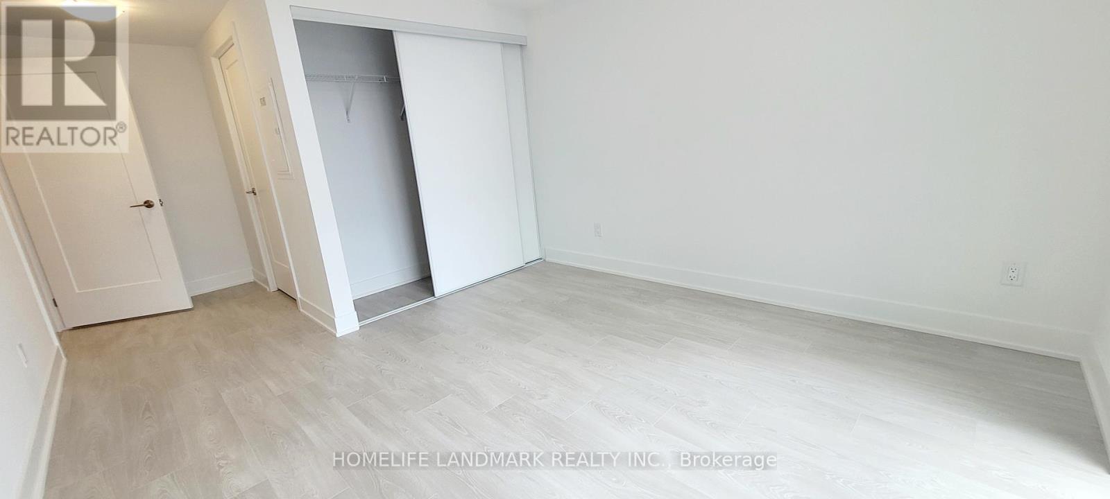 724 - 2545 Simcoe Street N Property Photo 10