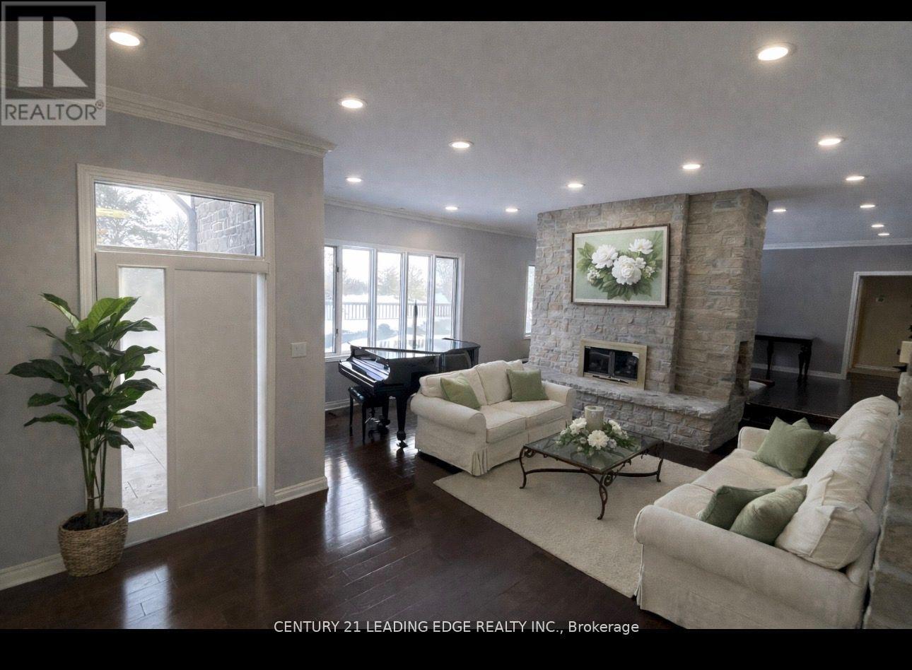 21 Buggey Lane Property Photo 11