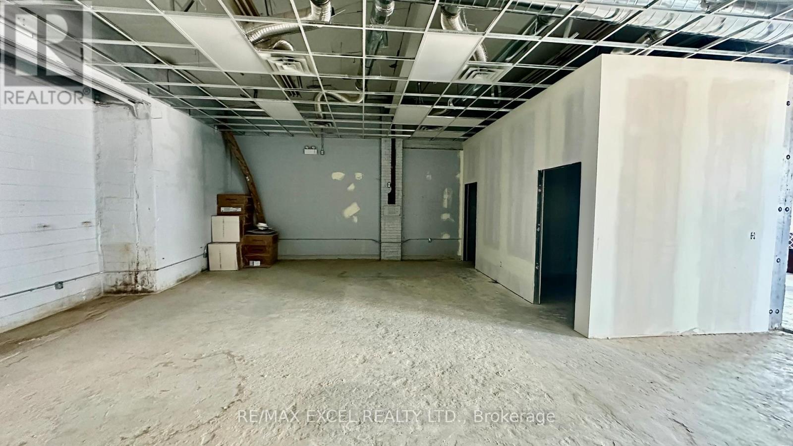 4530a Kingston Road Property Photo 6