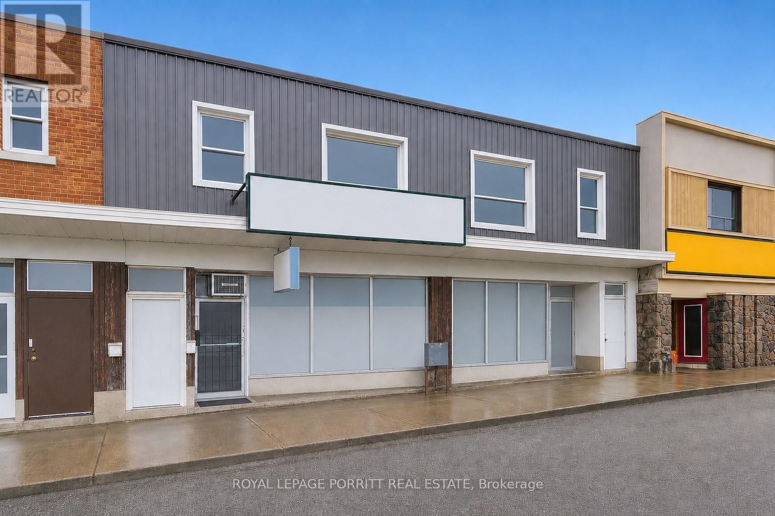 2633 Eglinton Avenue E Property Photo 1