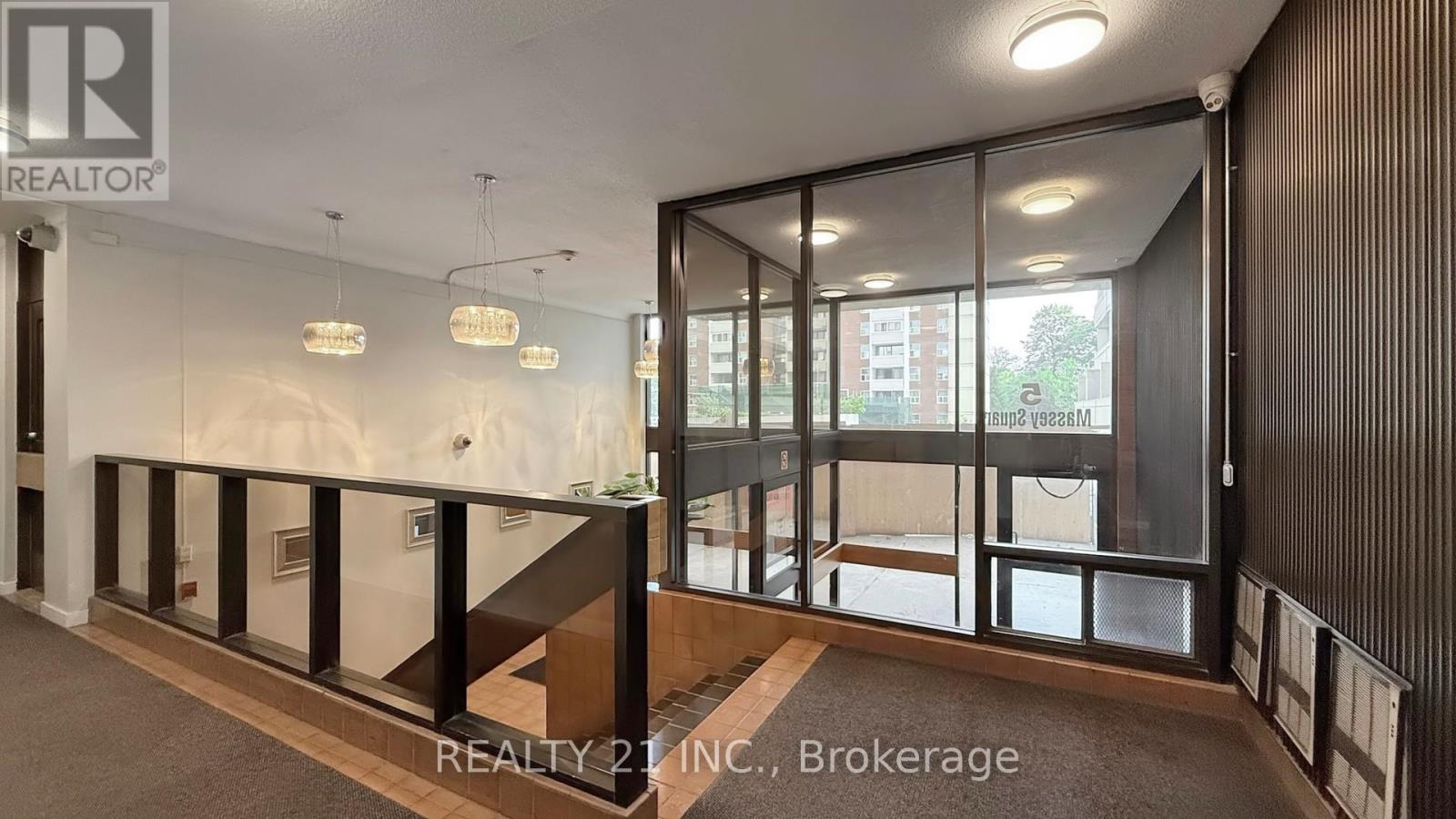 2103 - 5 Massey Square Property Photo 6