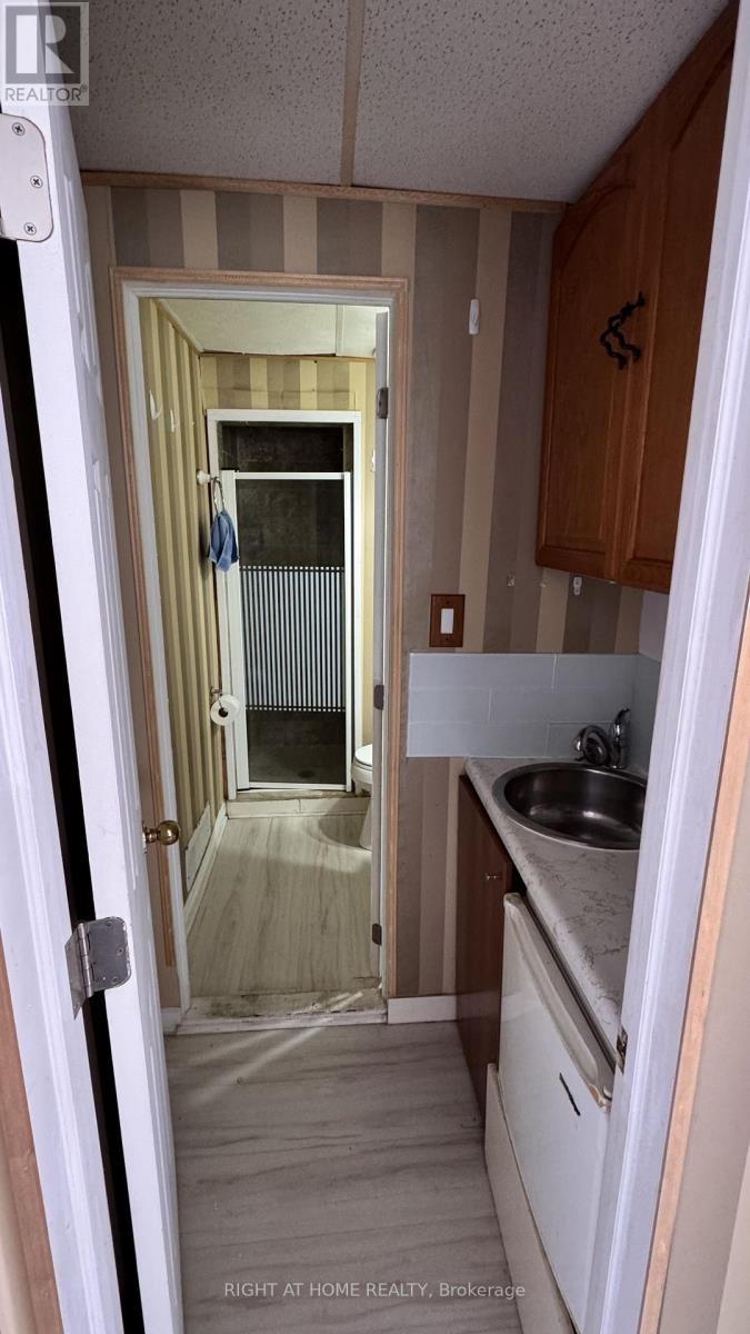 Danforth Road North #unit 2 Property Photo 11