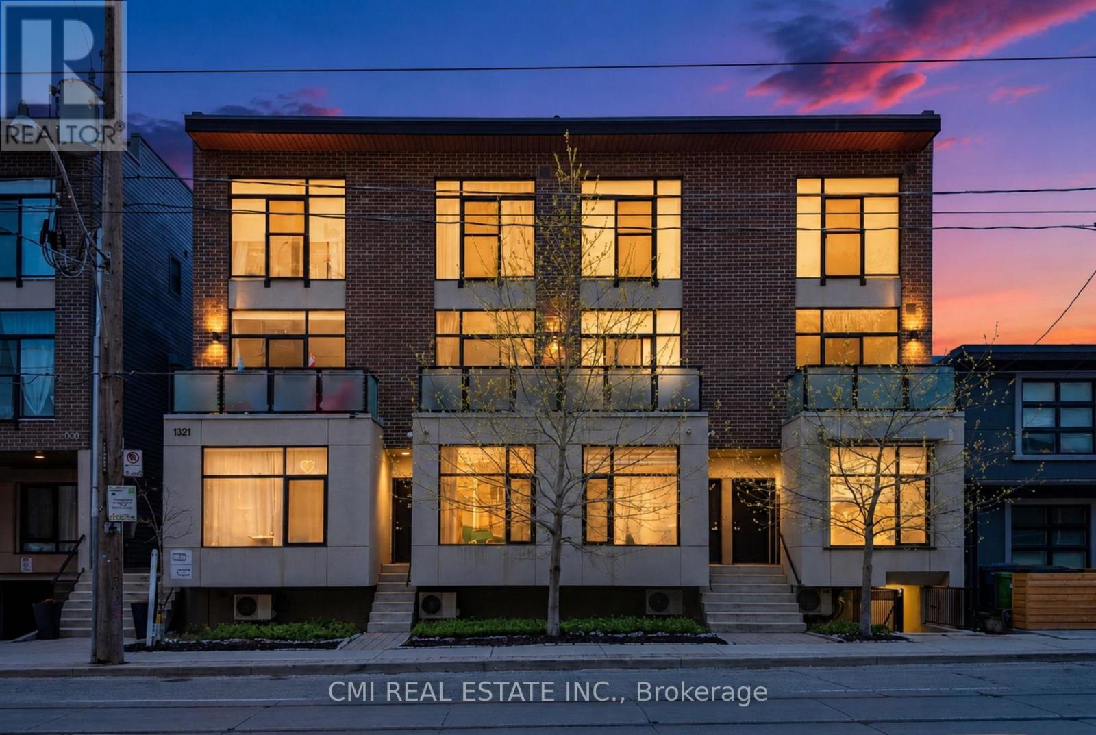 10 - 1321 Gerrard Street E Property Photo 1