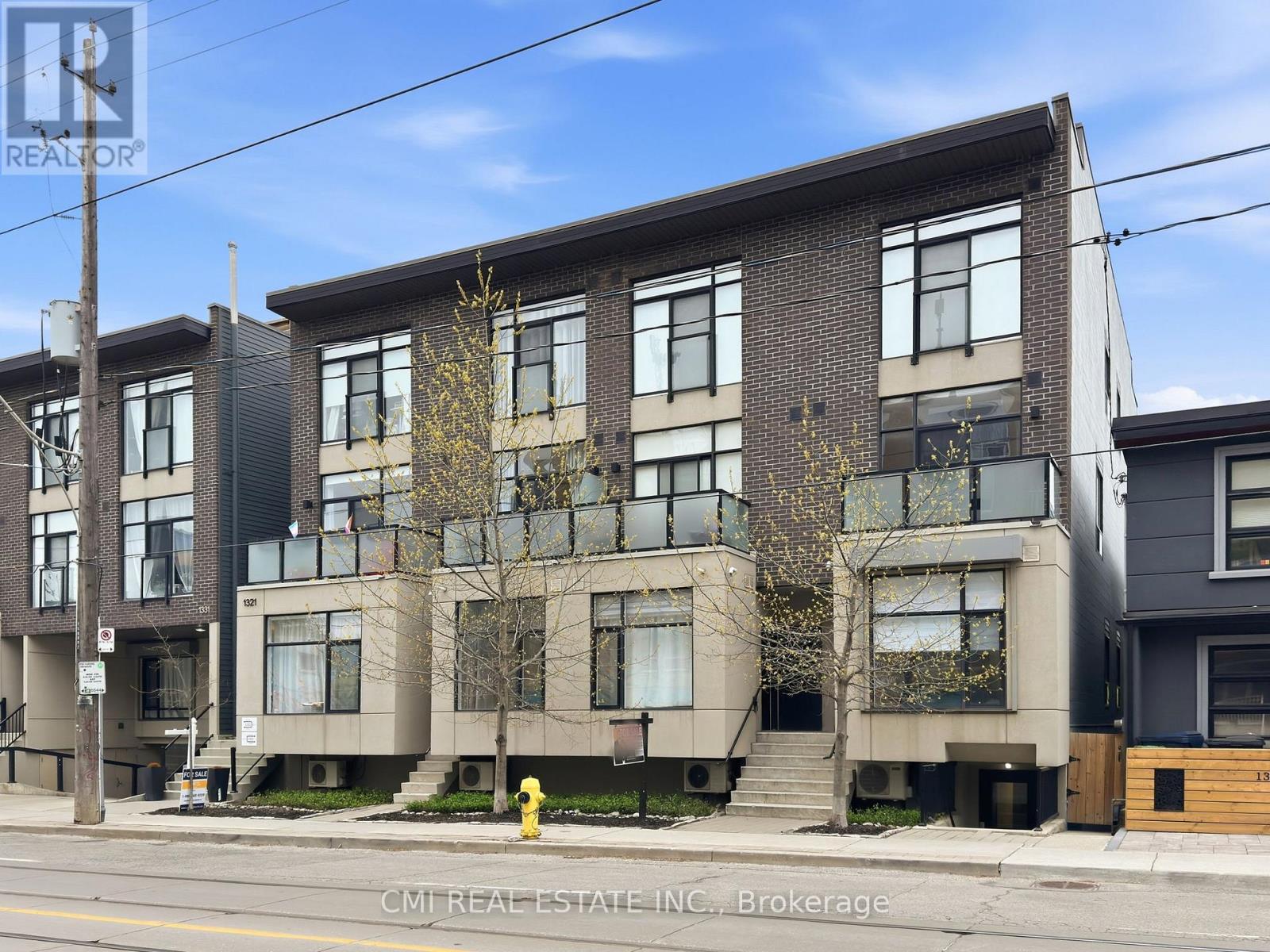 10 - 1321 Gerrard Street E Property Photo 10