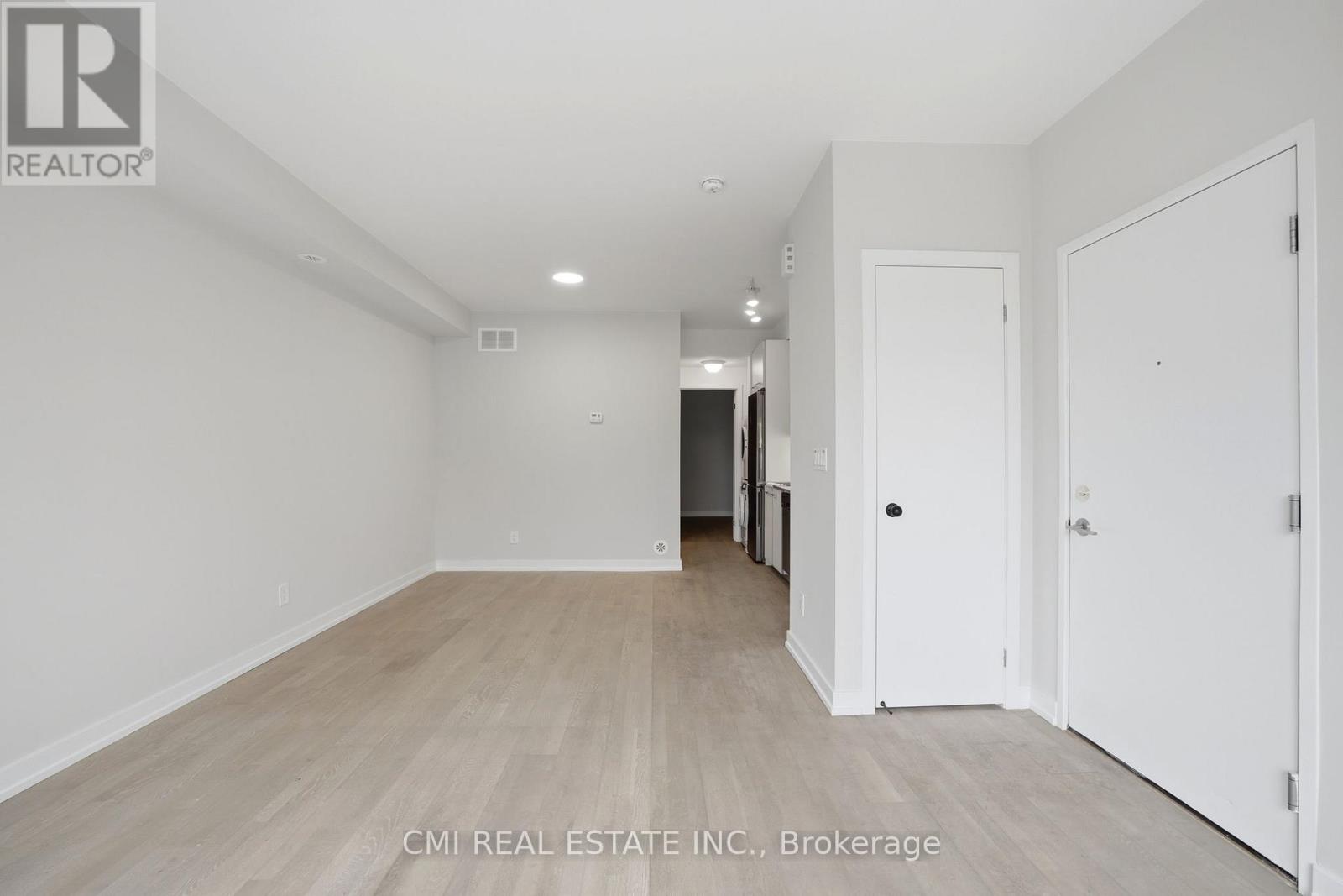 10 - 1321 Gerrard Street E Property Photo 12