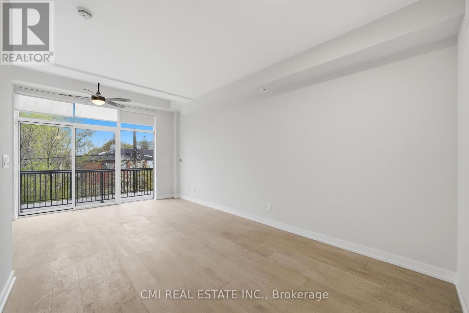 10 - 1321 Gerrard Street E Property Photo 15