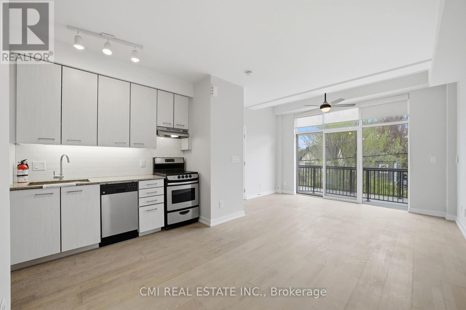 10 - 1321 Gerrard Street E Property Photo 16