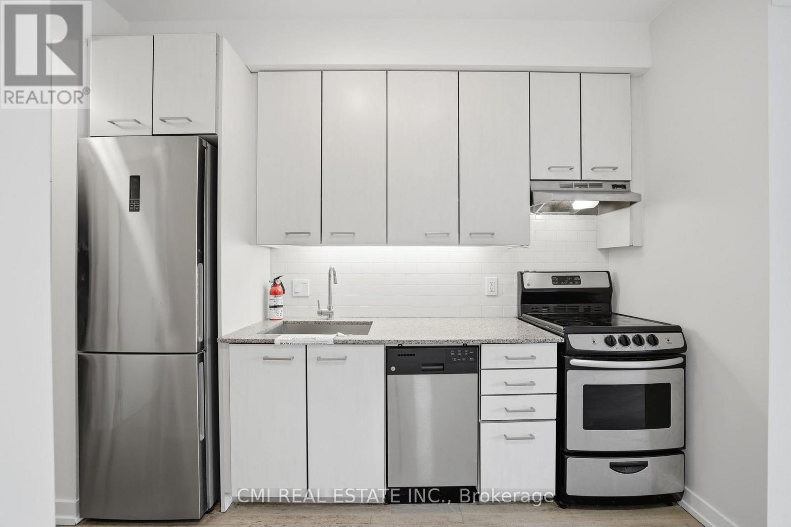 10 - 1321 Gerrard Street E Property Photo 18