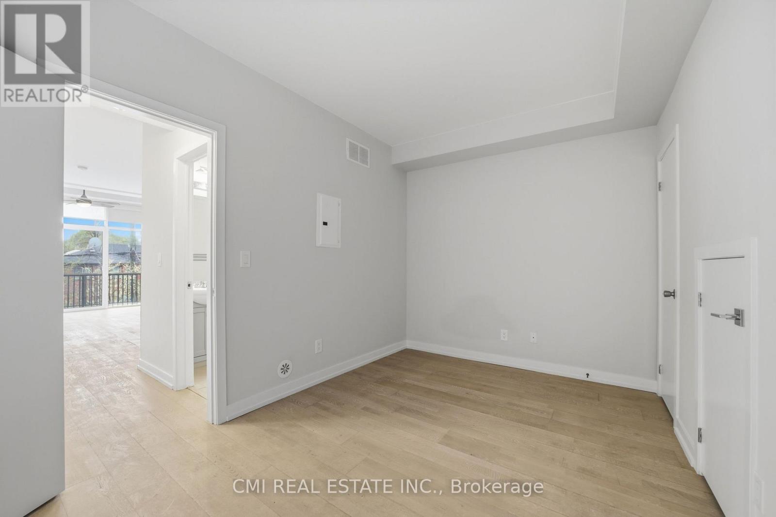 10 - 1321 Gerrard Street E Property Photo 21