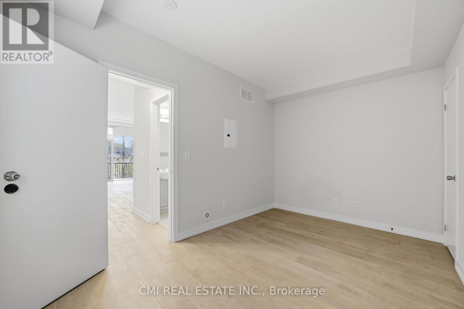 10 - 1321 Gerrard Street E Property Photo 22
