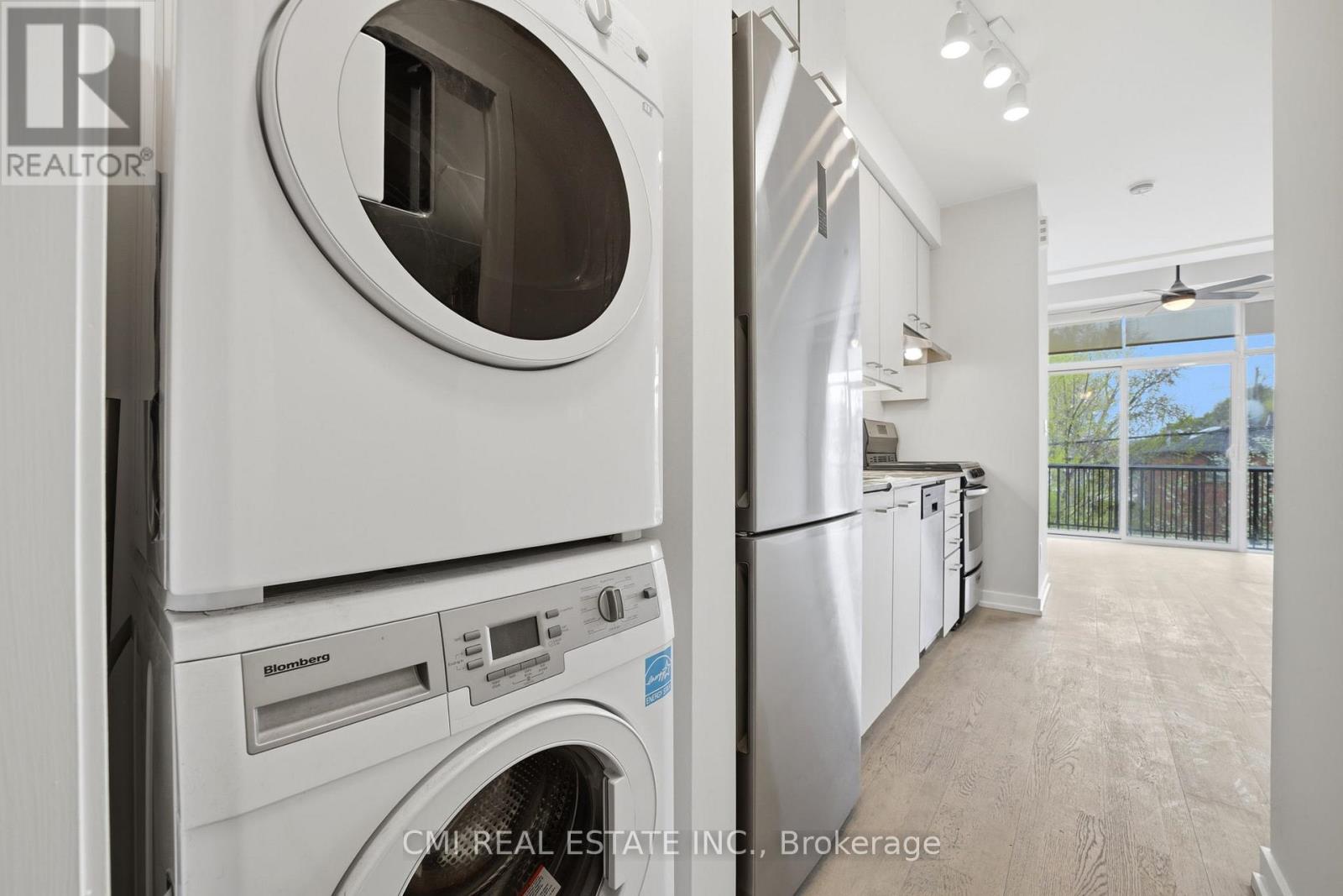 10 - 1321 Gerrard Street E Property Photo 27