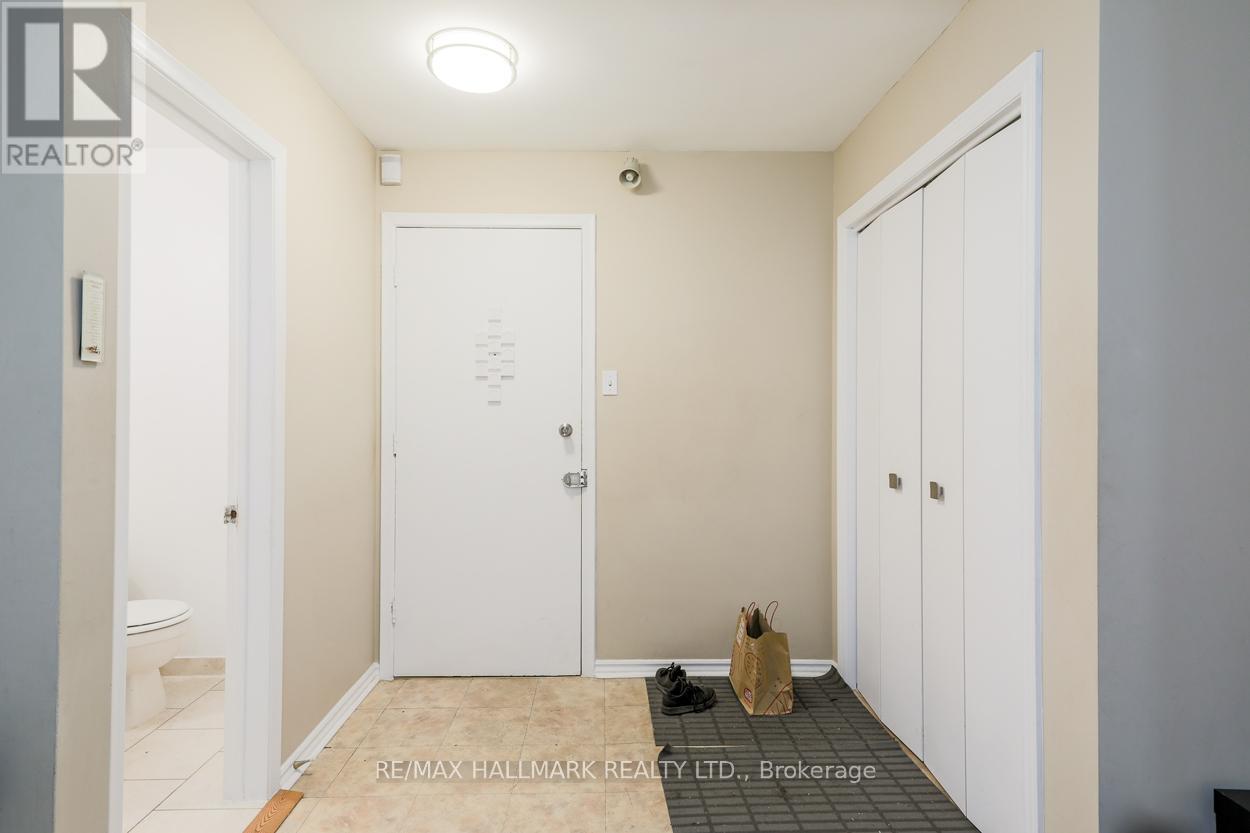 2 - 2844 Danforth Avenue Property Photo 4