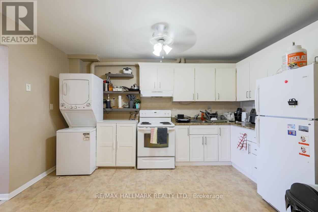 2 - 2844 Danforth Avenue Property Photo 5