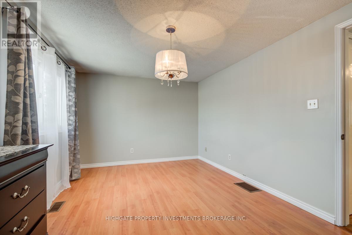 913 Dyer Court Property Photo 18