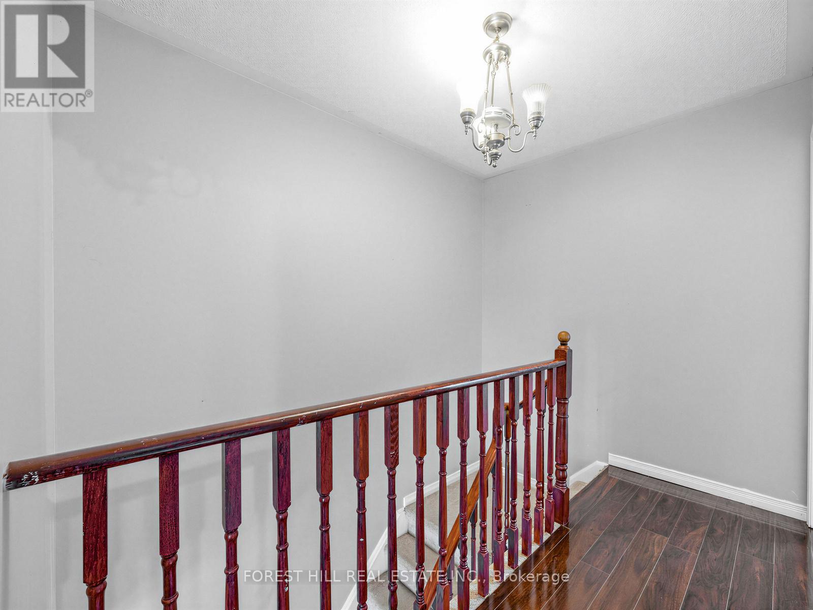 40 Croker Drive S Property Photo 17