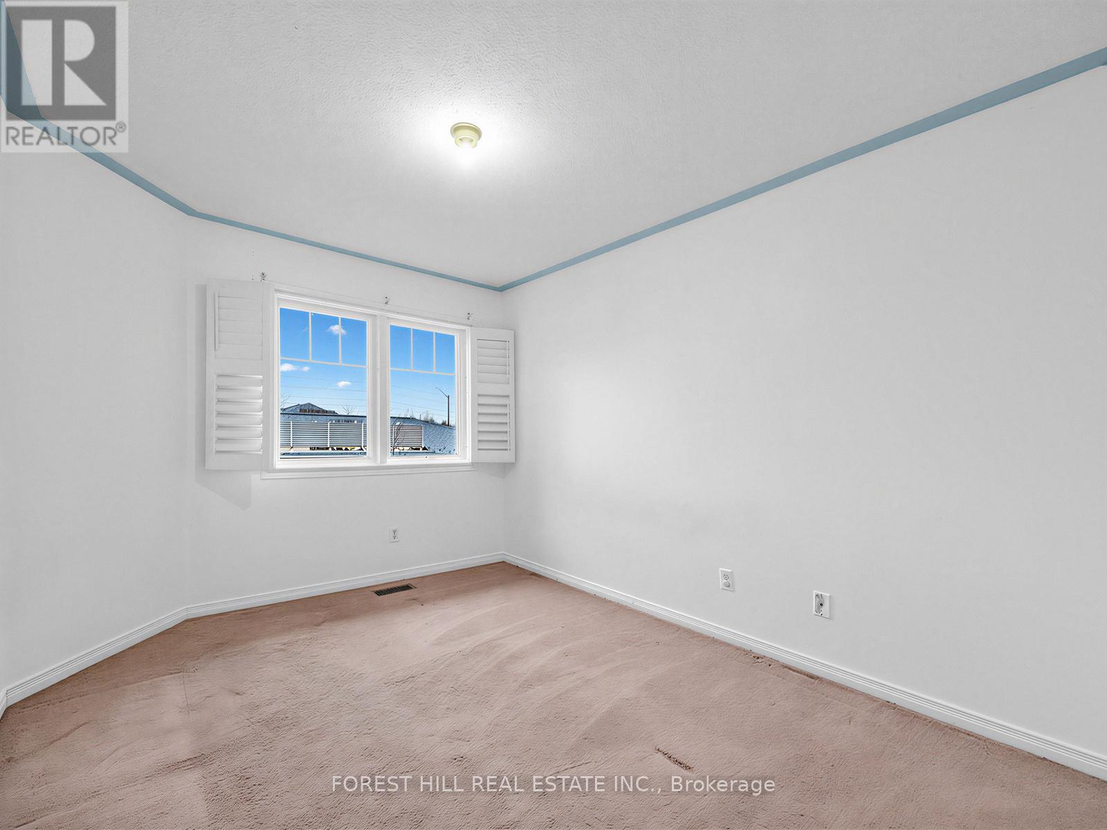 40 Croker Drive S Property Photo 18