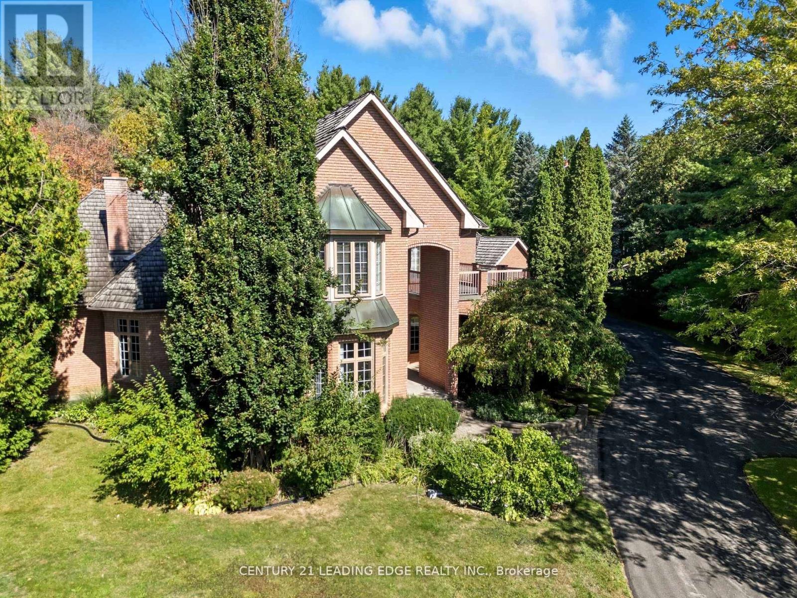8 Bunhill Court Property Photo 1