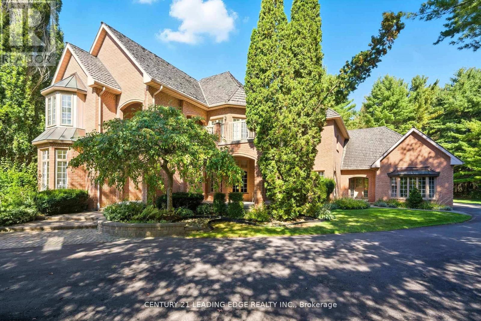8 Bunhill Court Property Photo 2