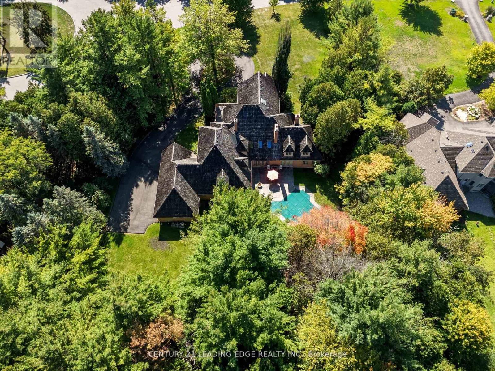 8 Bunhill Court Property Photo 3