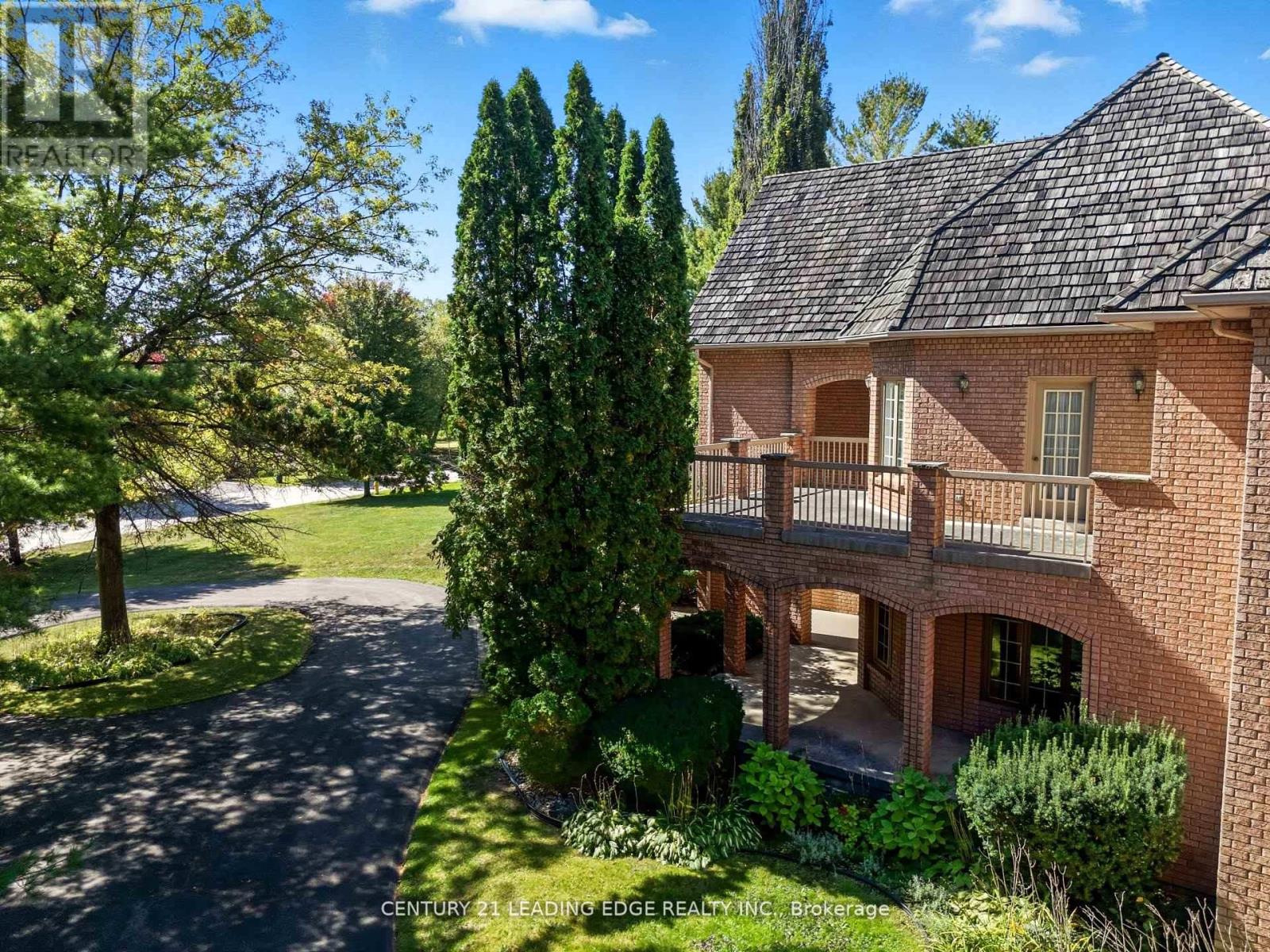 8 Bunhill Court Property Photo 5